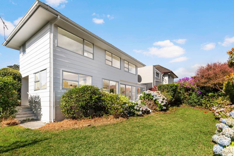 2/57 Nor'east Drive, Torbay, Auckland - Carousel 1