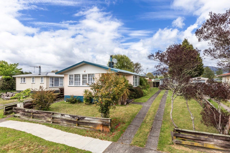 21 Rangipoia Place, Turangi - Carousel 2