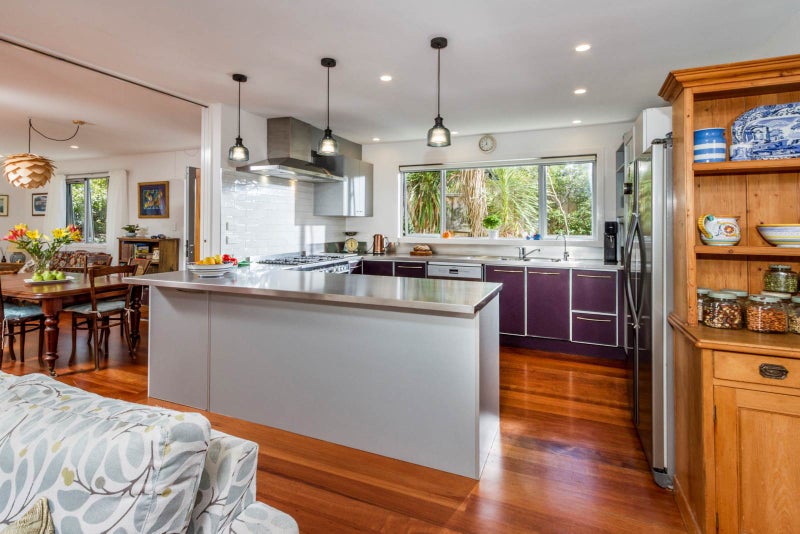 2/457 Beach Road, Murrays Bay, Auckland - Carousel 2