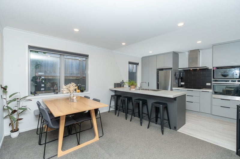 1/36 Ladeira Place, Fitzroy, Hamilton - Carousel 1