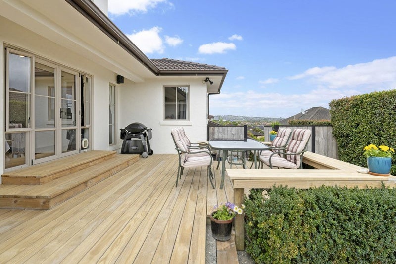 1 Baverton Drive, Flat Bush, Auckland - Carousel 2