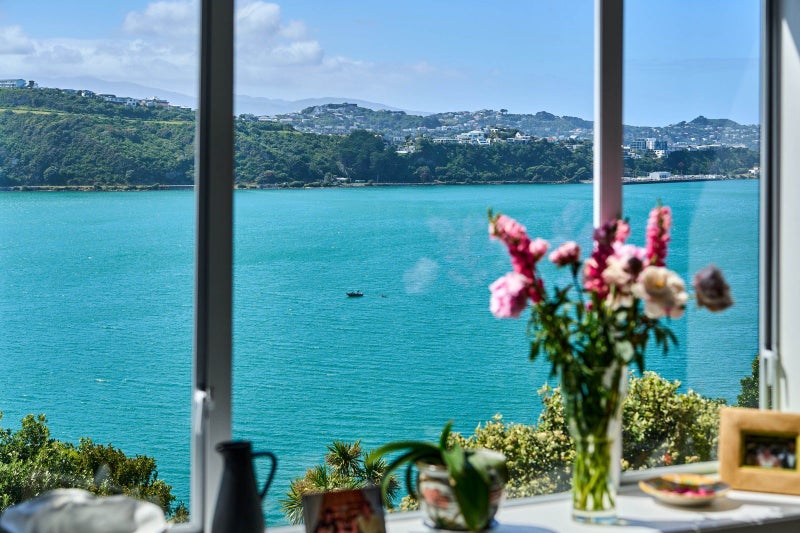 5 Kio Crescent, Hataitai, Wellington - Carousel 2