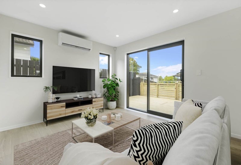 13C Southview Place, Wattle Downs, Auckland - Carousel 2
