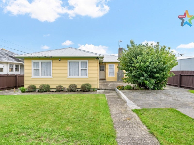 39 Ruthven Road, Wainuiomata, Lower Hutt - Carousel 1