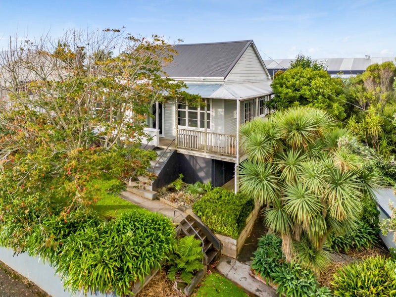 35 Belt Road, Moturoa, New Plymouth - Carousel 1