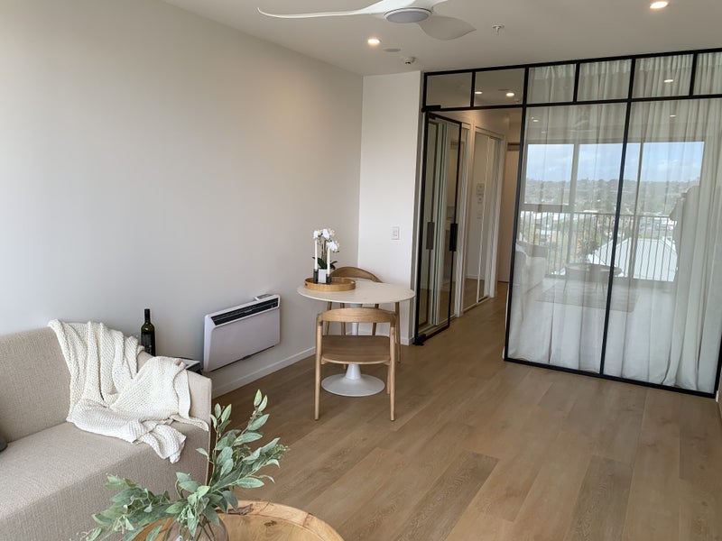 105/2 Finch Street, Morningside, Auckland - Carousel 1