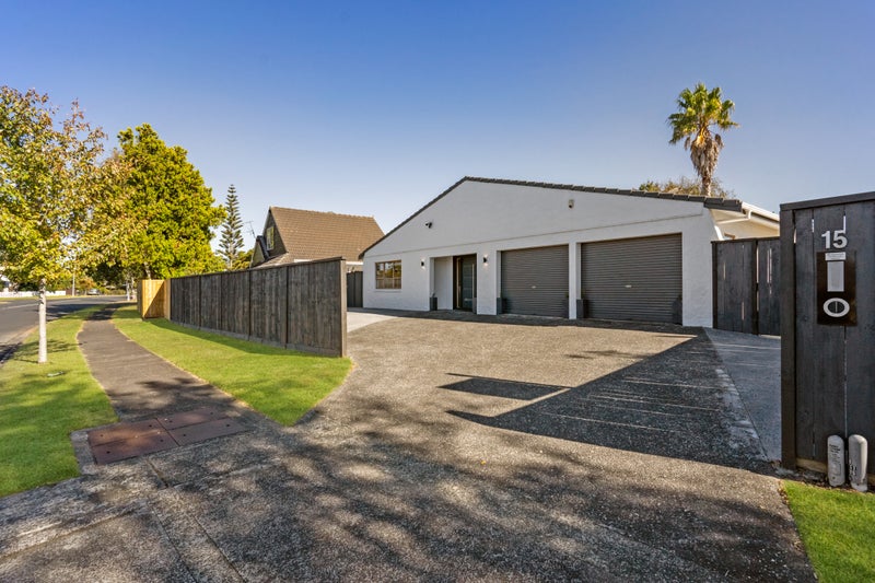 15 Walter Strevens Drive, Conifer Grove, Takanini - Carousel 2