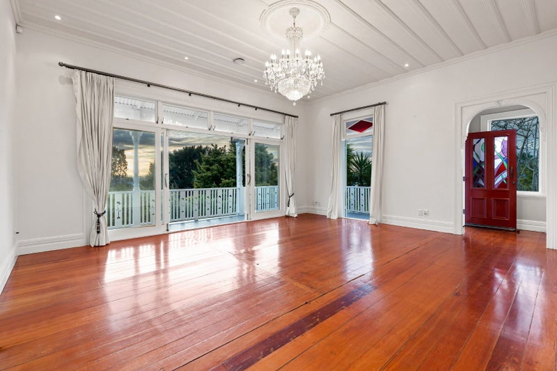 18 Springfield Road, Morningside, Auckland - Carousel 2