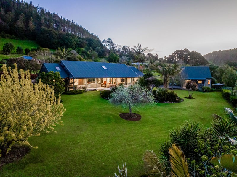 172 Dip Road, Te Kamo, Whangārei - Carousel 1