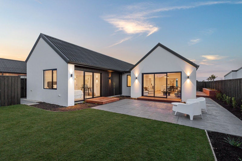 1 Hobbs Lane, Harewood, Christchurch - Carousel 1