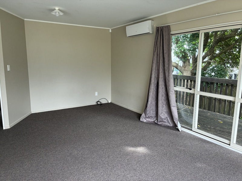 25 Kelman Road, Kelston, Auckland - Carousel 2