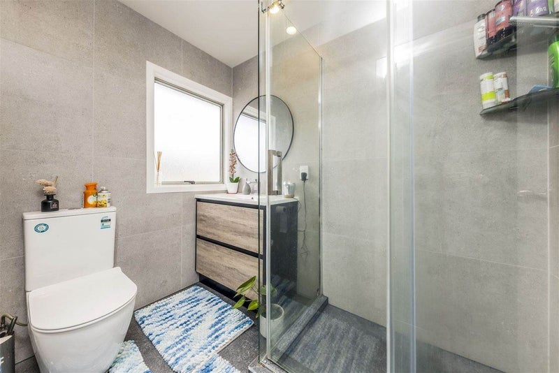 8 Pesaro Place, Clover Park, Auckland - Carousel 9