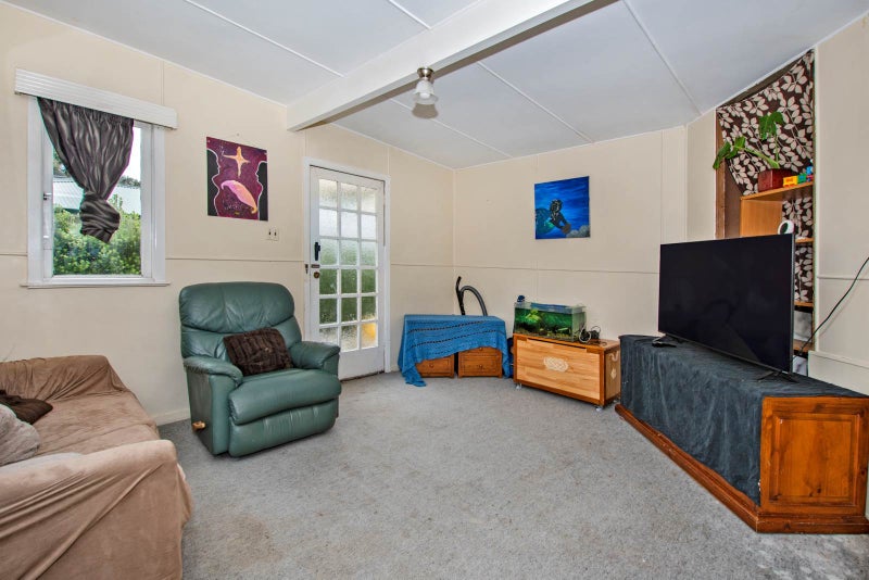 11 Dip Road, Kamo, Whangarei - Carousel 2