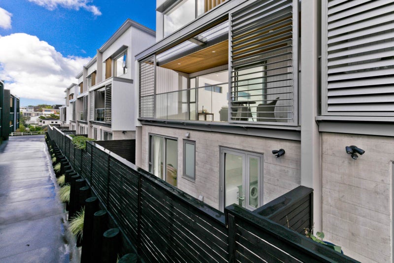 11 Whakata Lane, Mairangi Bay, Auckland - Carousel 1