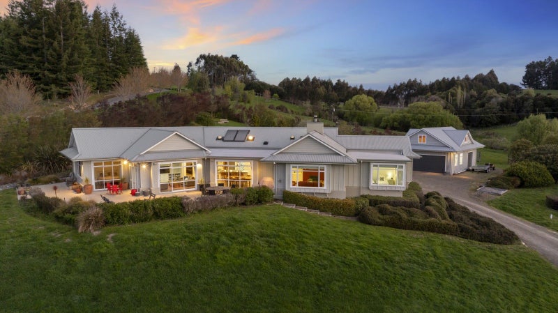 229 Westdale Road, Redwood Valley, Richmond - Carousel 1