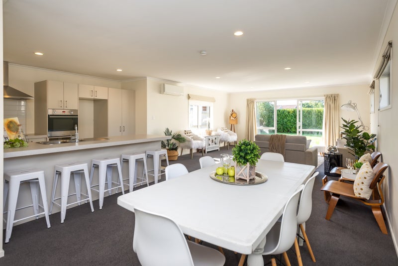32 Edgeware Road, St Albans, Christchurch - Carousel 2