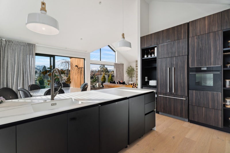 4 Old Homestead Place, Kelvin Heights , Queenstown - Carousel 2