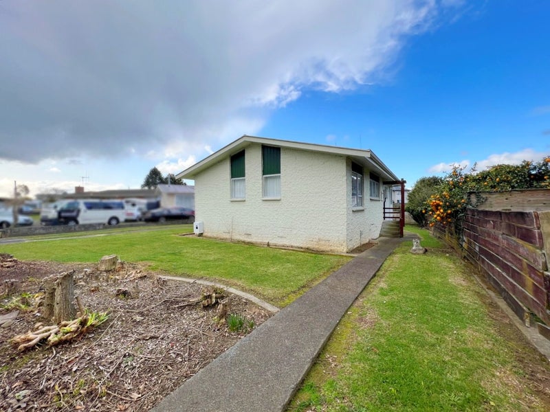 48 Joanna Place, Deanwell, Hamilton - Carousel 2