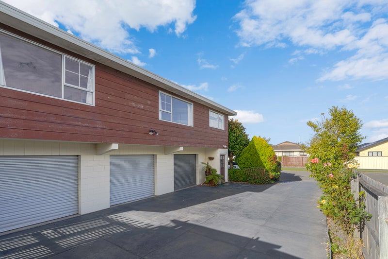 2/5 Salford Avenue, Redwood, Christchurch - Carousel 22