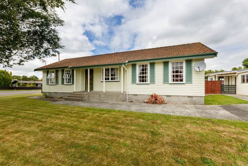 1 Capri Place, Awapuni, Palmerston North - Carousel 1