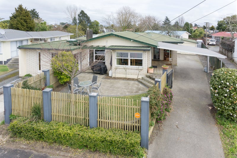 65 Fitzroy Avenue, Fitzroy, Hamilton - Carousel 2