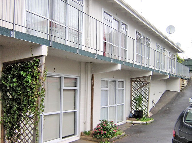 4/30 Fairburn Road, Otahuhu, Auckland - Carousel 1