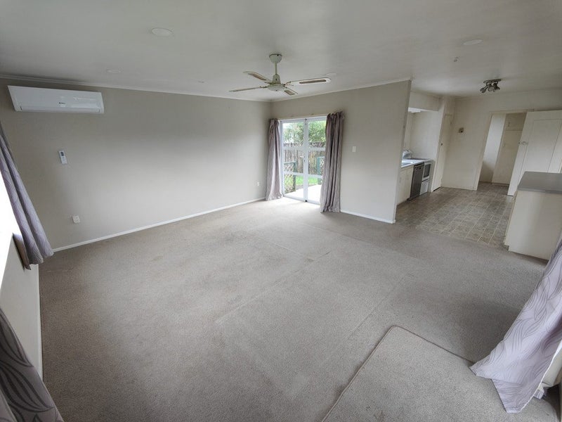 28 Carrington Avenue, Hillcrest, Hamilton - Carousel 1