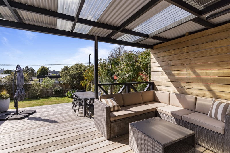 1/22 Sunnyhaven Avenue, Beach Haven, Auckland - Carousel 2