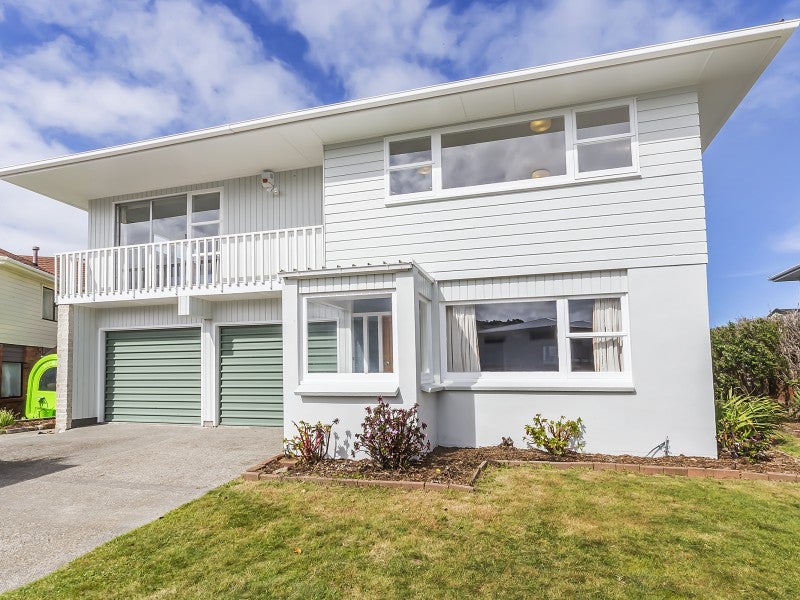 30 Westview Grove, Miramar, Wellington - Carousel 1
