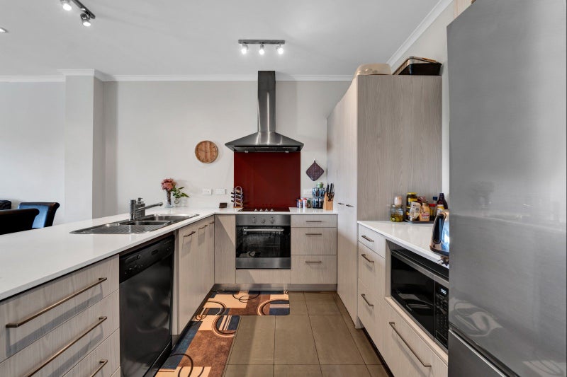 7/16 Ronald Street, Strandon, New Plymouth - Carousel 2