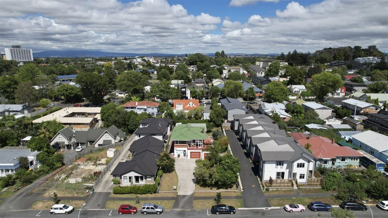 18 Manning Street, Hamilton Central, Hamilton - Carousel 15