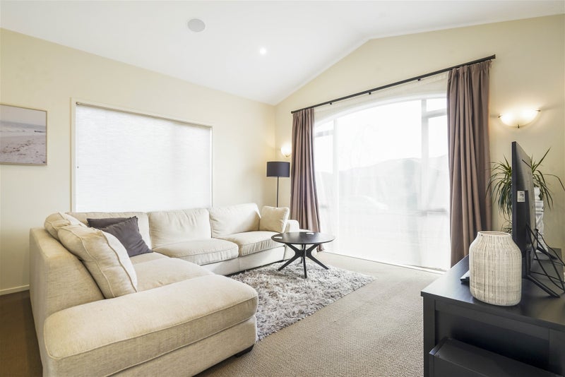 8 The Ford, Huntington, Hamilton - Carousel 2