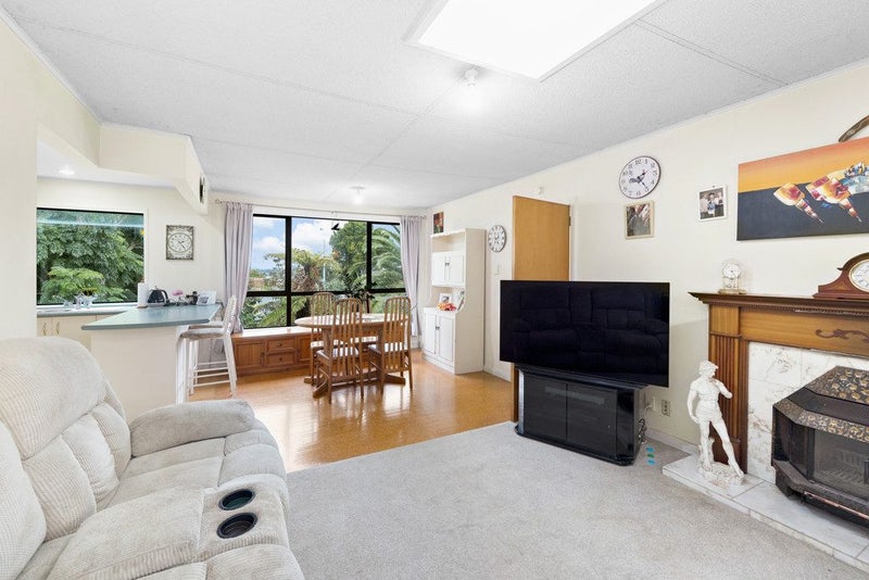 43 Paddington Street, Glen Innes, Auckland - Carousel 2