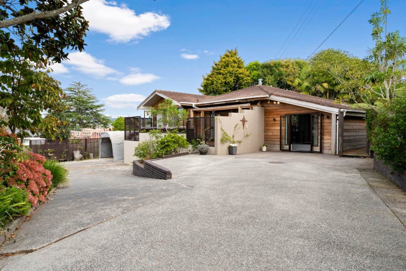 89A View Road, Henderson, Auckland - Carousel 1