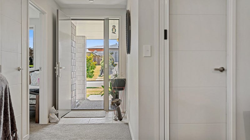 228 Ballintoy Park Drive, Welcome Bay, Tauranga - Carousel 2