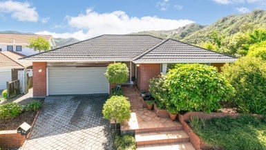 39 Satara Crescent, Khandallah, Wellington - Carousel 1