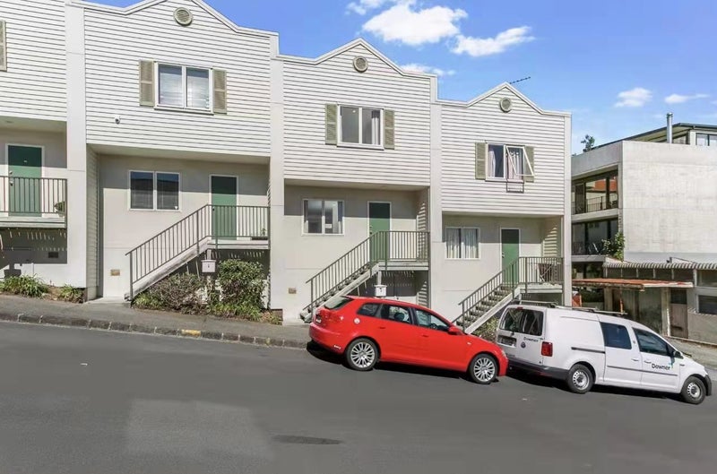 2D Diamond Street, Eden Terrace, Auckland - Carousel 1