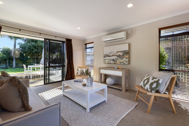 8 Highlander Place, Welcome Bay, Tauranga - Carousel 1