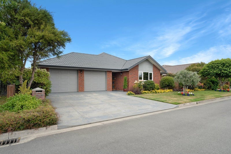 7 Donovan Place, Aidanfield, Christchurch - Carousel 1