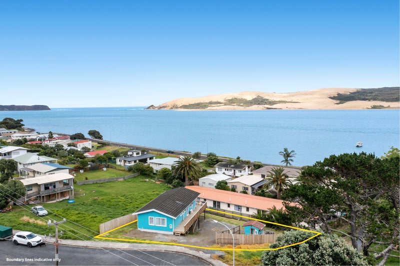 65 Fairlie Crescent, Opononi - Carousel 1