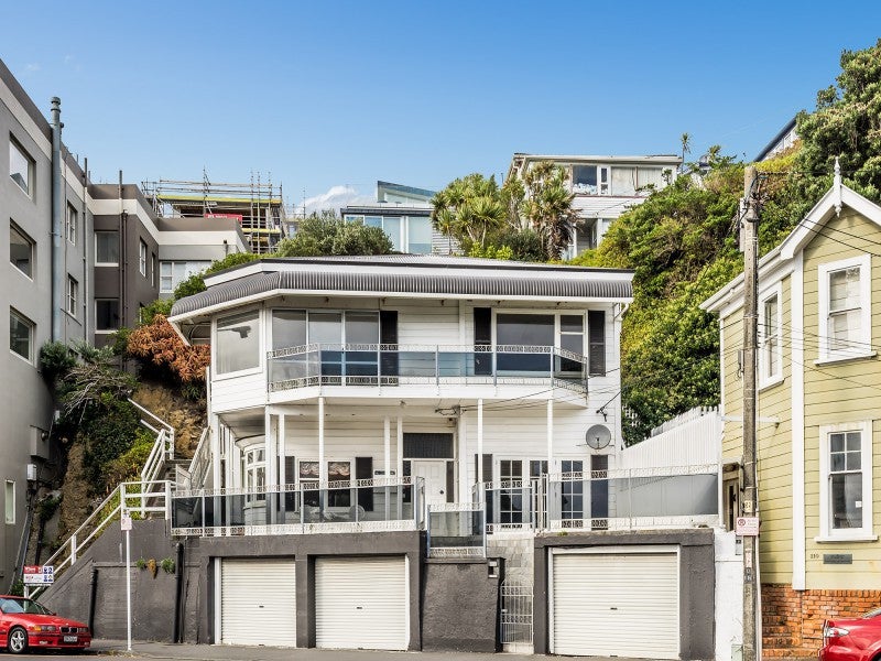 112 Oriental Parade, Oriental Bay, Wellington - Carousel 1