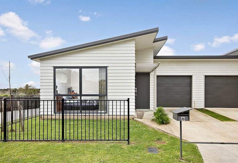 6 Totara Meadows Court, Wiri, Auckland - Carousel 1