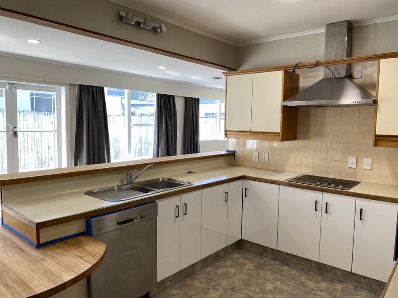 80 Tawa Road, One Tree Hill, Auckland - Carousel 2