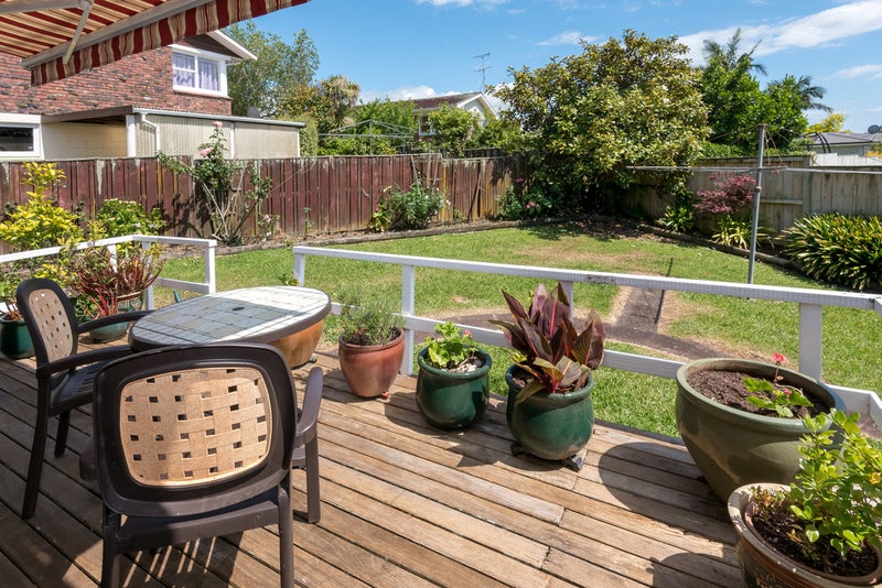 2/1 Willow Way, Sunnyhills, Auckland - Carousel 2