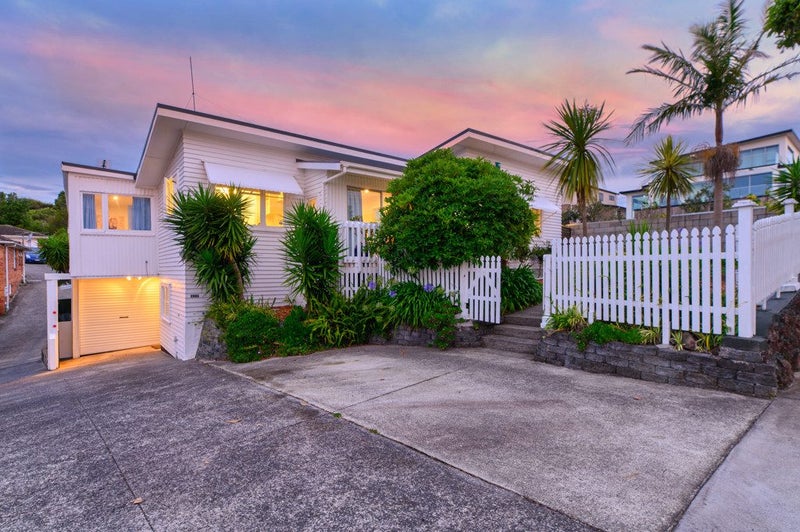 290A Whitney Street, Blockhouse Bay, Auckland - Carousel 1