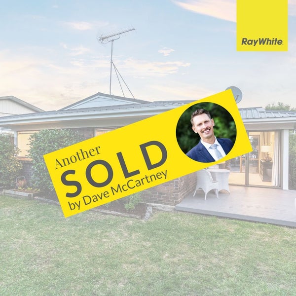 1/143 Reeves Road, Pakuranga Heights, Auckland - Carousel 1