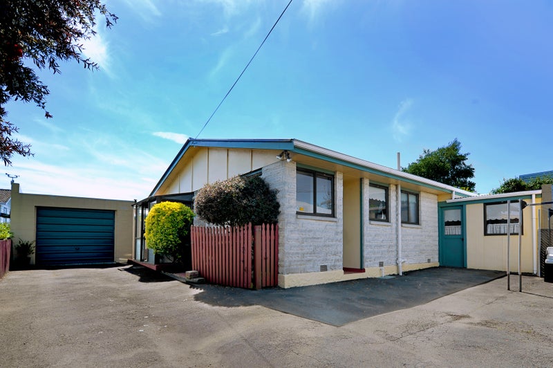 42B Stanley Street, Kenmure, Dunedin - Carousel 1