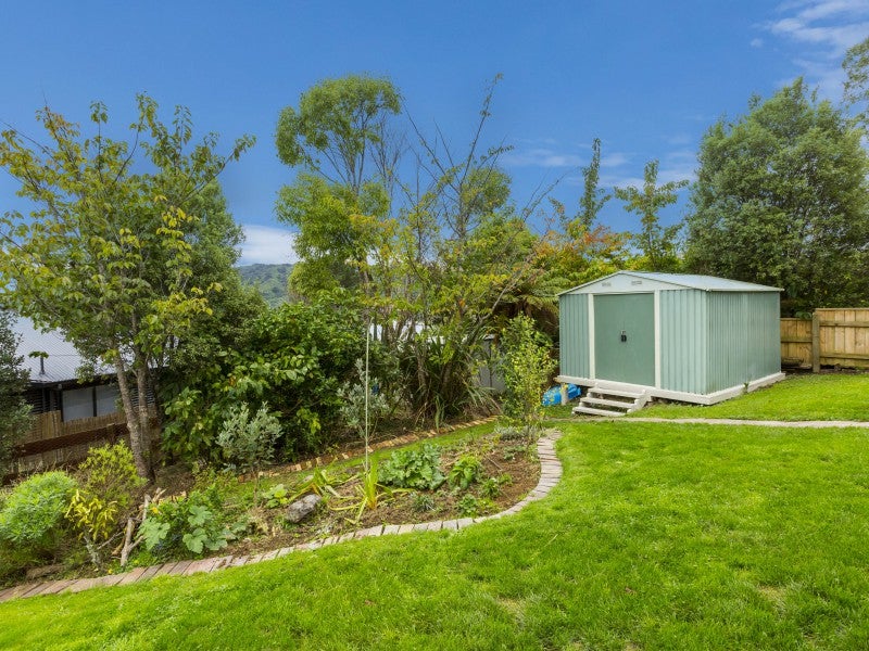 2 Serenity Grove, Maoribank, Upper Hutt - Carousel 22