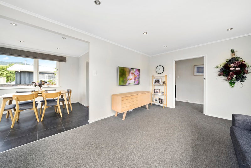 36 Sunbrae Drive, Silverstream, Upper Hutt - Carousel 2