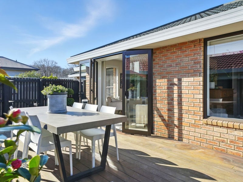 2/256 Innes Road, St Albans, Christchurch - Carousel 2